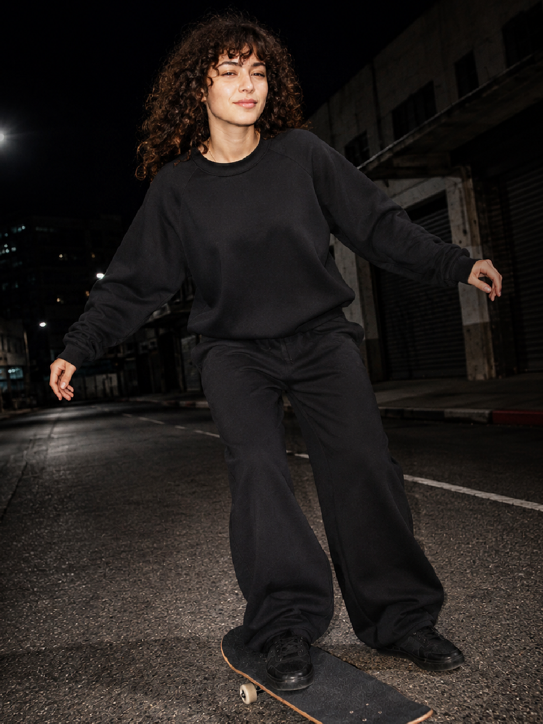 CORD SET (RAGLAN TEE & BAGGY JOGGER) - BLACK - Image 4